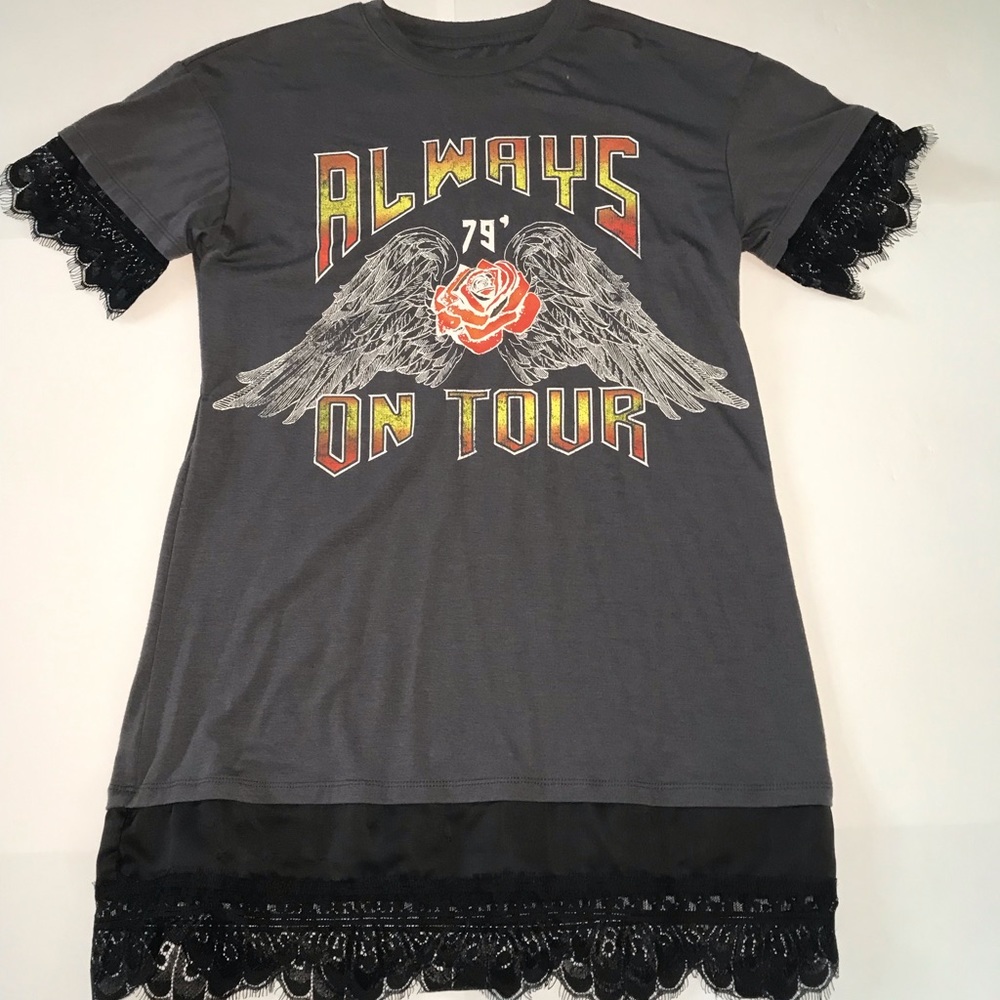 ALWAYS ON TOUR LACE FRINGE BAND TEE🔥🔥
